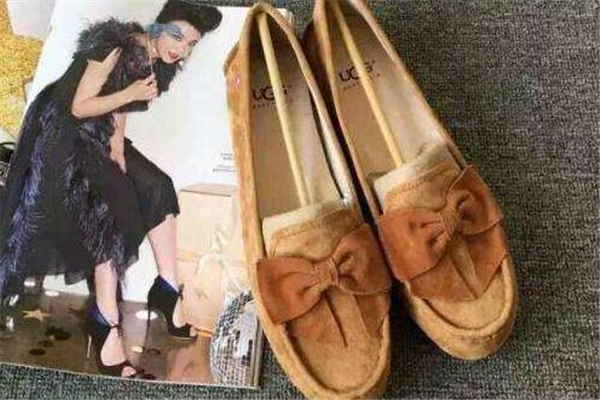 豆豆鞋上的油怎么去掉 用專用洗劑 豆豆鞋上的油怎么去掉 用專用洗劑