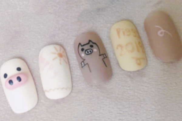 2019卡通小豬美甲圖案 豬豬美甲圖片2019 2019卡通小豬美甲圖案 豬豬美甲圖片2019