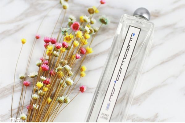 蘆丹氏冷水香調(diào) 蘆丹氏冷水香評 蘆丹氏冷水香調(diào) 蘆丹氏冷水香評