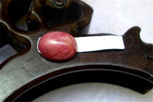 星光紅寶石真假鑒別 從這幾點(diǎn)來看 星光紅寶石真假鑒別 從這幾點(diǎn)來看