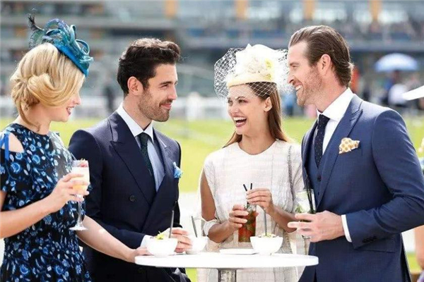 禮帽和爵士帽的區(qū)別 后者更加隨性 禮帽和爵士帽的區(qū)別 后者更加隨性