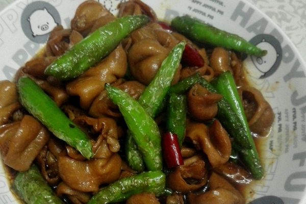 豬腸要燉什么好吃 紅棗蓮子都不錯 豬腸要燉什么好吃 紅棗蓮子都不錯