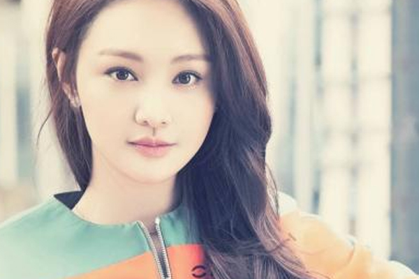 劉海用什么卷發(fā)棒好 短劉海適合用離子夾 劉海用什么卷發(fā)棒好 短劉海適合用離子夾