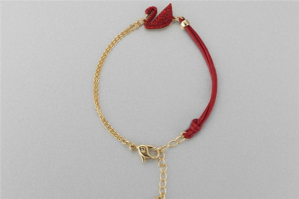 施華洛世奇紅天鵝手鏈多少錢(qián) 新年必備款