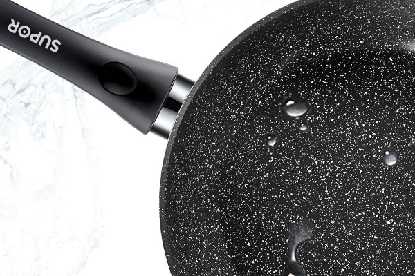 不沾鍋不掉漆的養(yǎng)鍋法門 一定要學(xué)會(huì) 不沾鍋不掉漆的養(yǎng)鍋法門 一定要學(xué)會(huì)