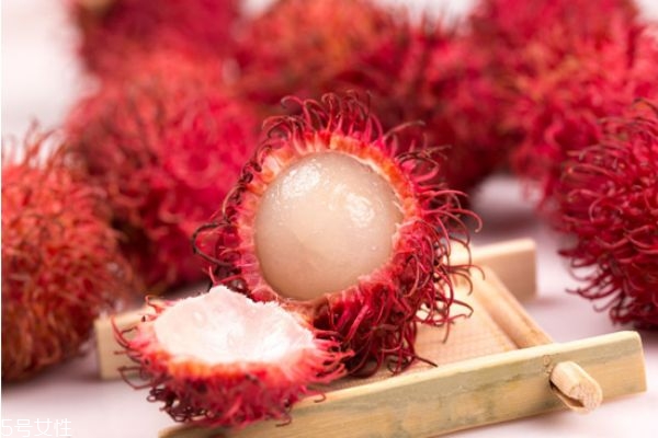 紅毛丹吃多了會不會怎么樣 紅毛丹的功效與作用 紅毛丹吃多了會不會怎么樣 紅毛丹的功效與作用