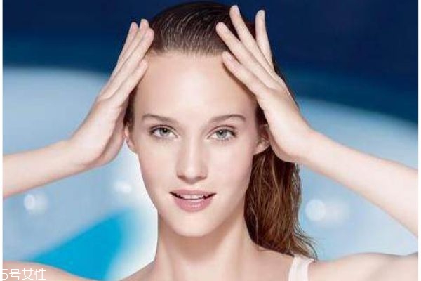 臉部皮膚干燥怎么補(bǔ)水 臉補(bǔ)水最好的方法