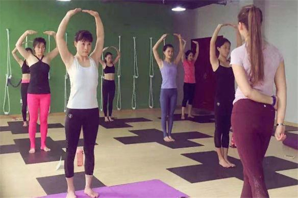 高溫瑜伽有冥想嗎 幫助放松身心 高溫瑜伽有冥想嗎 幫助放松身心