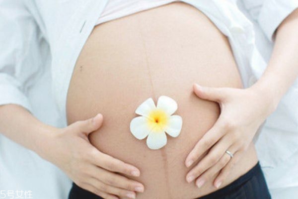 剖腹產為什么要剃毛 剖腹產側睡好還是平睡好 剖腹產為什么要剃毛 剖腹產側睡好還是平睡好