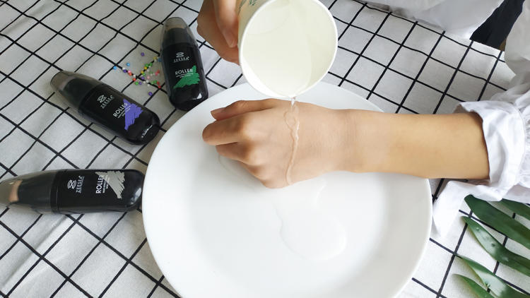 滋色滾輪隔離霜色號(hào)怎么選 滋色滾輪隔離霜評(píng)測(cè) 滋色滾輪隔離霜色號(hào)怎么選 滋色滾輪隔離霜評(píng)測(cè)