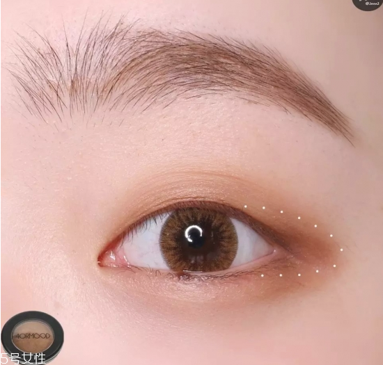 單眼皮小內(nèi)雙怎么畫(huà)眼妝 單眼皮眼妝基礎(chǔ)畫(huà)法