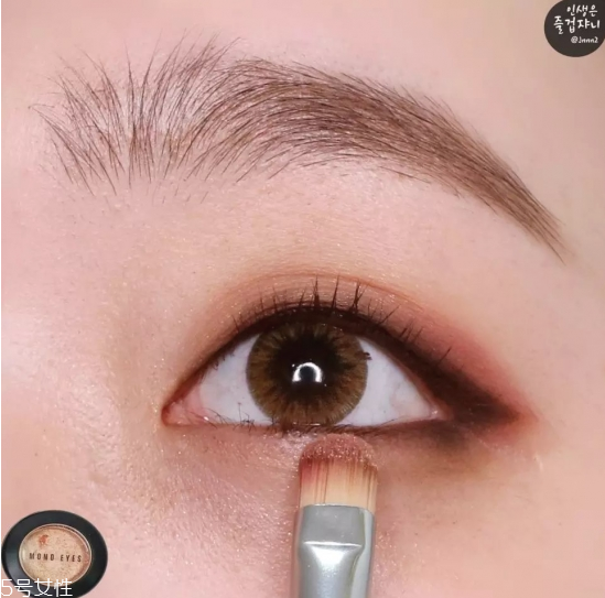 單眼皮小內(nèi)雙怎么畫(huà)眼妝 單眼皮眼妝基礎(chǔ)畫(huà)法