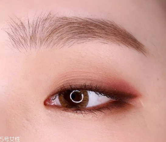 單眼皮小內(nèi)雙怎么畫(huà)眼妝 單眼皮眼妝基礎(chǔ)畫(huà)法