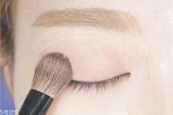 單眼皮小內(nèi)雙怎么畫(huà)眼妝 單眼皮眼妝基礎(chǔ)畫(huà)法