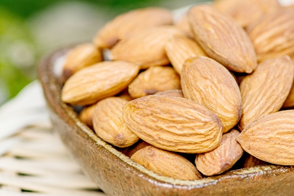 巴旦木能多吃嗎 吃多了有害處 巴旦木能多吃嗎 吃多了有害處