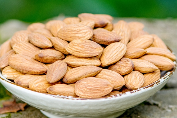 巴旦木能多吃嗎 吃多了有害處 巴旦木能多吃嗎 吃多了有害處