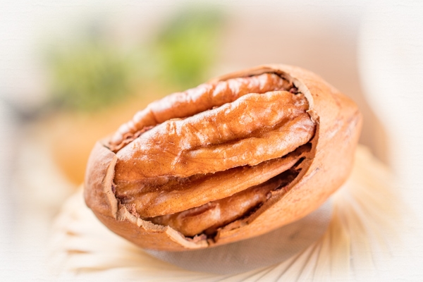 碧根果怎么開口 這樣開很簡單 碧根果怎么開口 這樣開很簡單