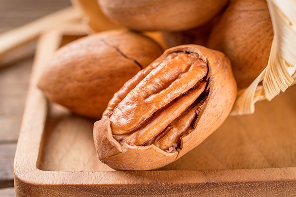 碧根果怎么開口 這樣開很簡單 碧根果怎么開口 這樣開很簡單