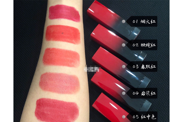 美寶蓮新年惹火口紅全部試色 5支美寶蓮新年惹火系列口紅 美寶蓮新年惹火口紅全部試色 5支美寶蓮新年惹火系列口紅