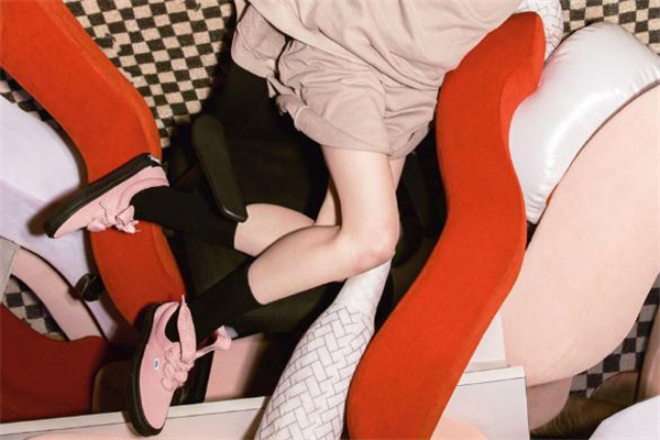 vans豬年限定發(fā)多少雙 趕緊去搶購(gòu) vans豬年限定發(fā)多少雙 趕緊去搶購(gòu)