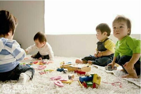 養(yǎng)男寶寶與女寶寶有什么差別 養(yǎng)男寶寶與女寶寶有什么差別