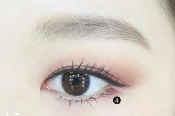 深棕色眼妝怎么畫(huà) 眼妝的畫(huà)法步驟教程 深棕色眼妝怎么畫(huà) 眼妝的畫(huà)法步驟教程