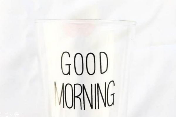 mac小辣椒口紅怎么樣 mac小辣椒口紅干不干 mac小辣椒口紅怎么樣 mac小辣椒口紅干不干