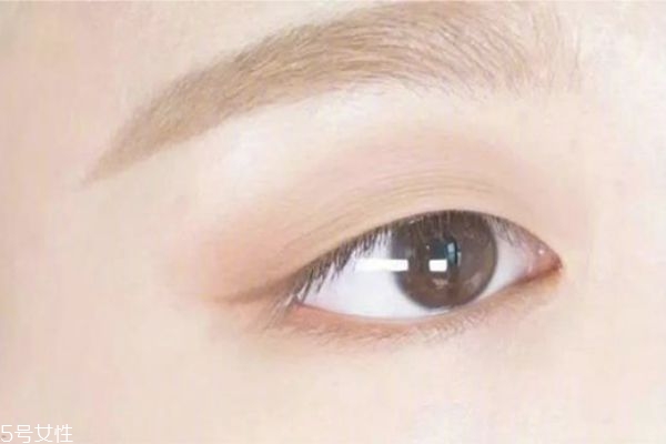 單眼皮小內(nèi)雙怎么畫(huà)眼妝 單眼皮眼妝基礎(chǔ)畫(huà)法