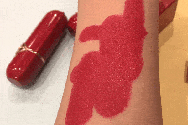 卡姿蘭小紅唇口紅干不干 超級(jí)滋潤(rùn)型口紅 卡姿蘭小紅唇口紅干不干 超級(jí)滋潤(rùn)型口紅