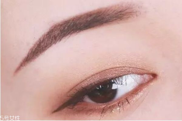 深棕色眼妝怎么畫(huà) 眼妝的畫(huà)法步驟教程 深棕色眼妝怎么畫(huà) 眼妝的畫(huà)法步驟教程