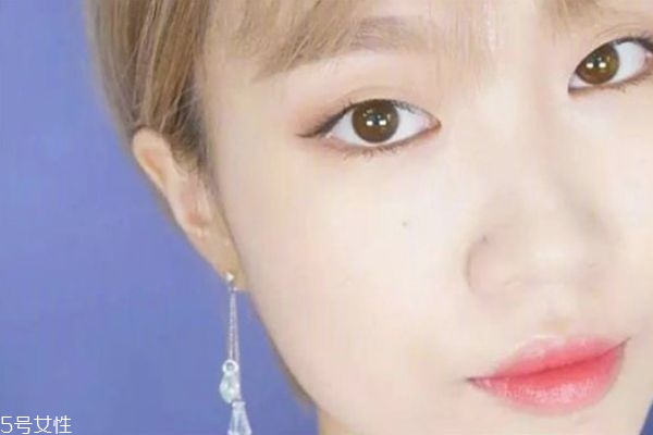 單眼皮小內(nèi)雙怎么畫(huà)眼妝 單眼皮眼妝基礎(chǔ)畫(huà)法