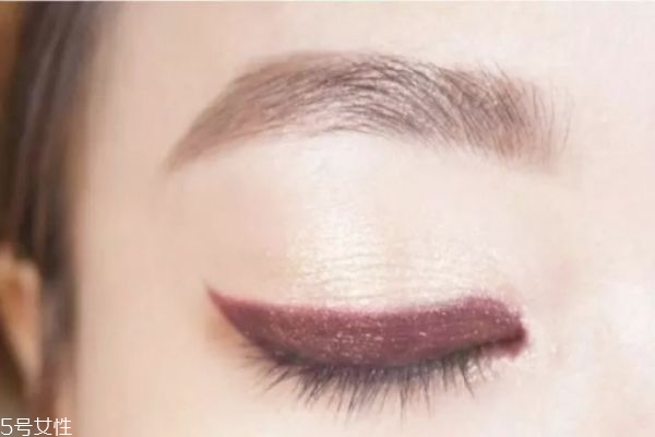 單眼皮小內(nèi)雙怎么畫(huà)眼妝 單眼皮眼妝基礎(chǔ)畫(huà)法