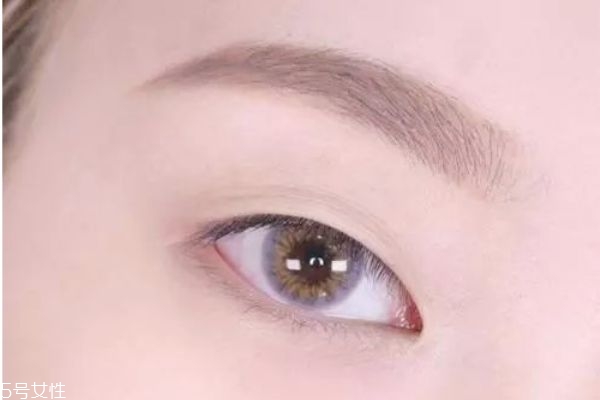 深棕色眼妝怎么畫(huà) 眼妝的畫(huà)法步驟教程 深棕色眼妝怎么畫(huà) 眼妝的畫(huà)法步驟教程