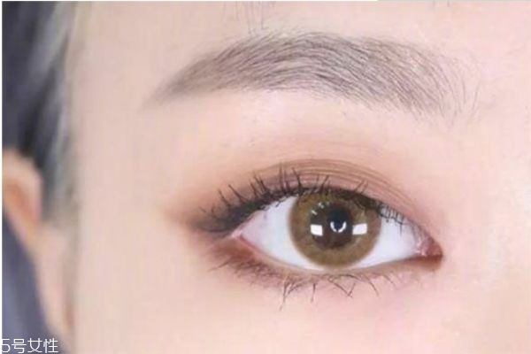 深棕色眼妝怎么畫(huà) 眼妝的畫(huà)法步驟教程 深棕色眼妝怎么畫(huà) 眼妝的畫(huà)法步驟教程