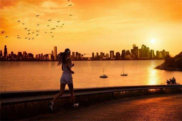 慢跑一小時消耗多少卡路里 和速度及體重有關(guān) 慢跑一小時消耗多少卡路里 和速度及體重有關(guān)