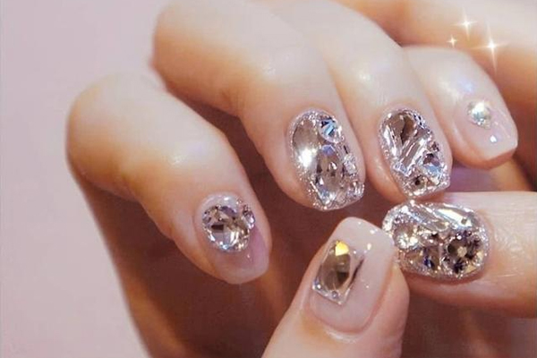 簡單半透明美甲圖片 仙氣十足裸透美甲 簡單半透明美甲圖片 仙氣十足裸透美甲