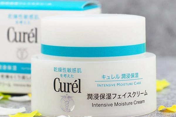 珂潤面霜要洗嗎 其實并不用 珂潤面霜要洗嗎 其實并不用