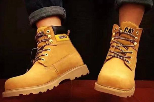 cat大黃靴多少錢 不同款式價格不同