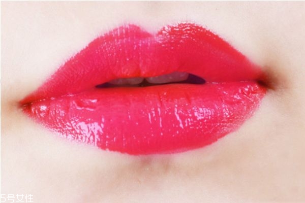 紅色眼影妝容教程 教你混血妝容教程 紅色眼影妝容教程 教你混血妝容教程