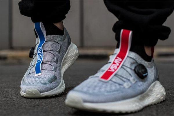 安踏nasa蟲洞聯(lián)名發(fā)售時間 本周末限量預售 安踏nasa蟲洞聯(lián)名發(fā)售時間 本周末限量預售