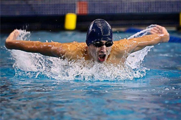蝶泳打腿技術(shù)要領(lǐng) 技巧很關(guān)鍵 蝶泳打腿技術(shù)要領(lǐng) 技巧很關(guān)鍵