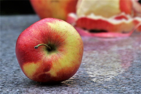 蘋(píng)果公母怎么區(qū)分的 蘋(píng)果甜不甜因有公母 蘋(píng)果公母怎么區(qū)分的 蘋(píng)果甜不甜因有公母