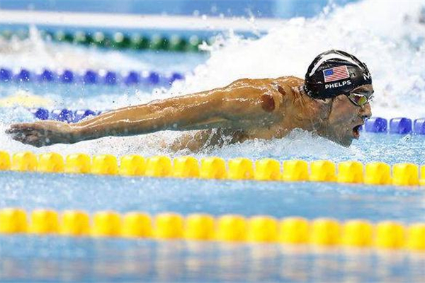 蝶泳可以鍛煉哪些肌肉 胸部和腰腹 蝶泳可以鍛煉哪些肌肉 胸部和腰腹