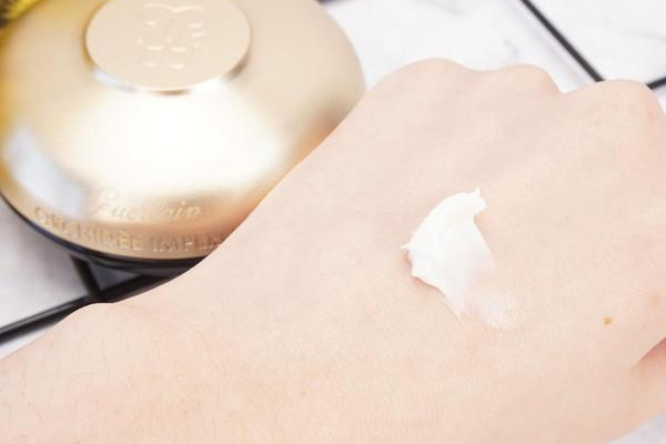 嬌蘭御廷蘭花面霜適合年齡 有抗老需求的妹子們 嬌蘭御廷蘭花面霜適合年齡 有抗老需求的妹子們