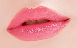 潤色唇膏和口紅的區(qū)別 潤色唇膏哪個牌子好 潤色唇膏和口紅的區(qū)別 潤色唇膏哪個牌子好