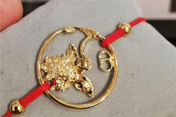 迪奧豬年繡球花紅繩手鏈多少錢 本命年帶來好運(yùn) 迪奧豬年繡球花紅繩手鏈多少錢 本命年帶來好運(yùn)