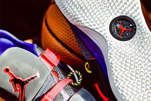 aj33和歐文5哪個好 各有優(yōu)勢 aj33和歐文5哪個好 各有優(yōu)勢