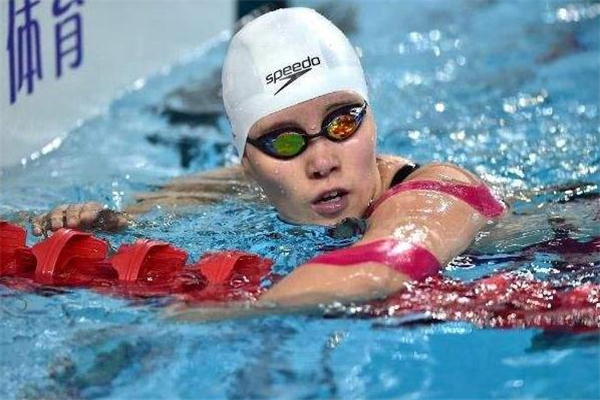 仰泳怎么換氣 學(xué)會(huì)這些技巧 仰泳怎么換氣 學(xué)會(huì)這些技巧