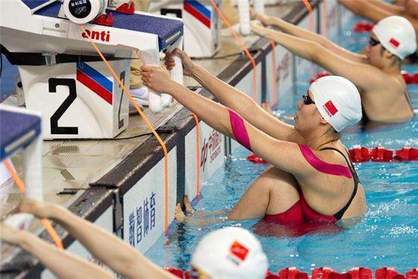 仰泳有什么好處 有益身體健康 仰泳有什么好處 有益身體健康