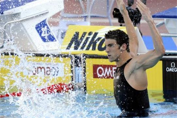 蝶泳和自由泳的區(qū)別 劃水方式不同 蝶泳和自由泳的區(qū)別 劃水方式不同